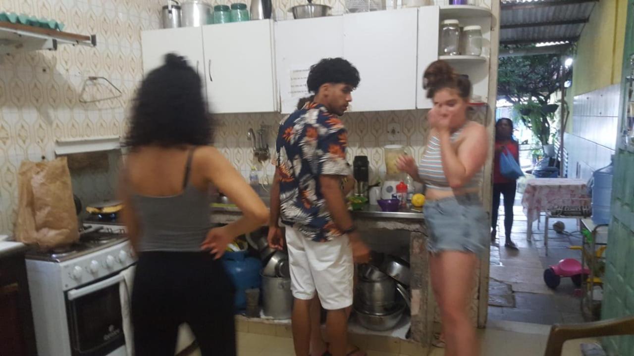 Hostel Familiar Сальвадор Экстерьер фото